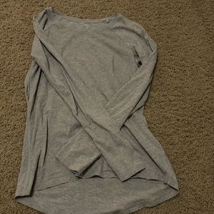 Lululemon long sleeve size 4 in grey